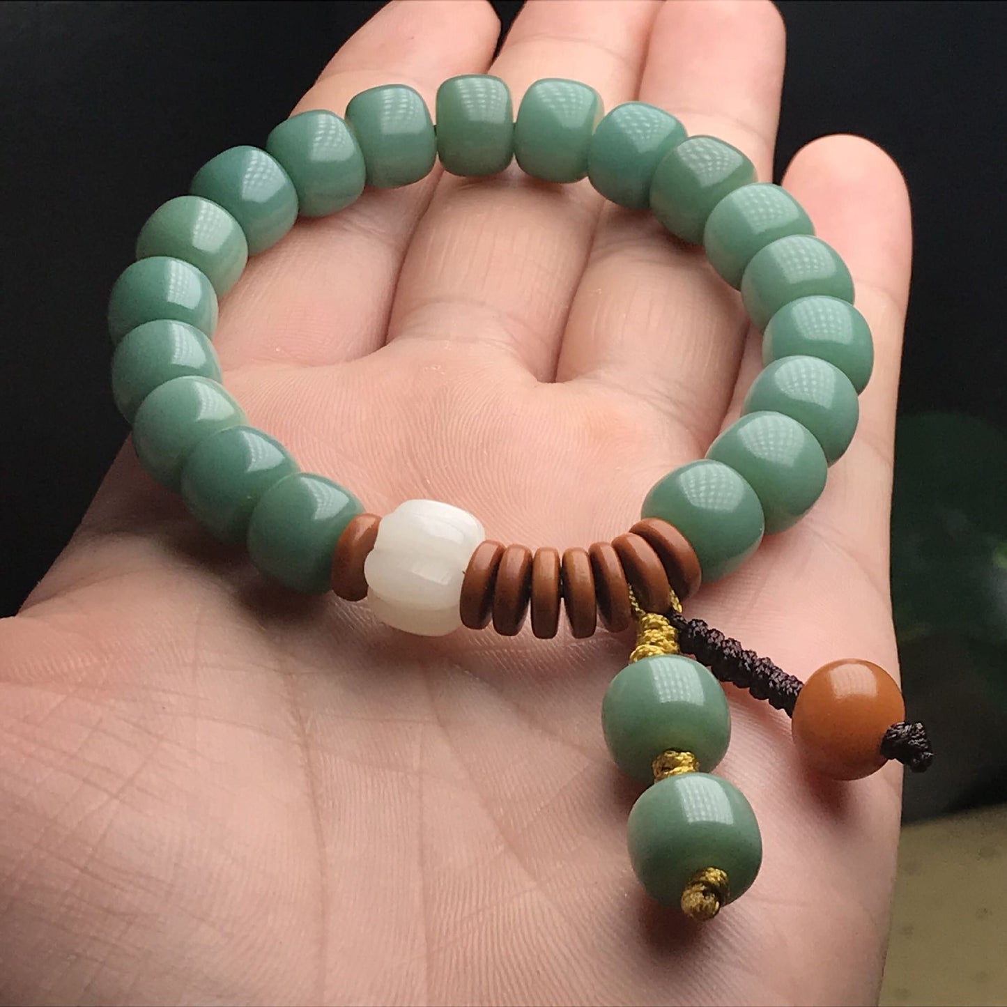 Green Bodhi Root Bracelet for Women with White & Brown Accents