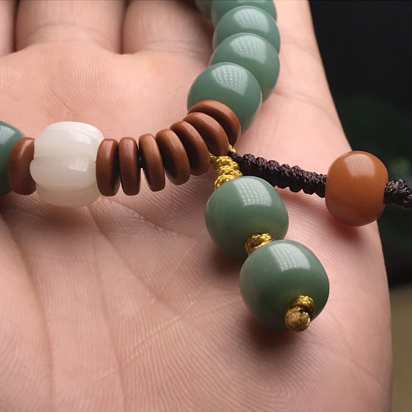 Green Bodhi Root Bracelet for Women with White & Brown Accents