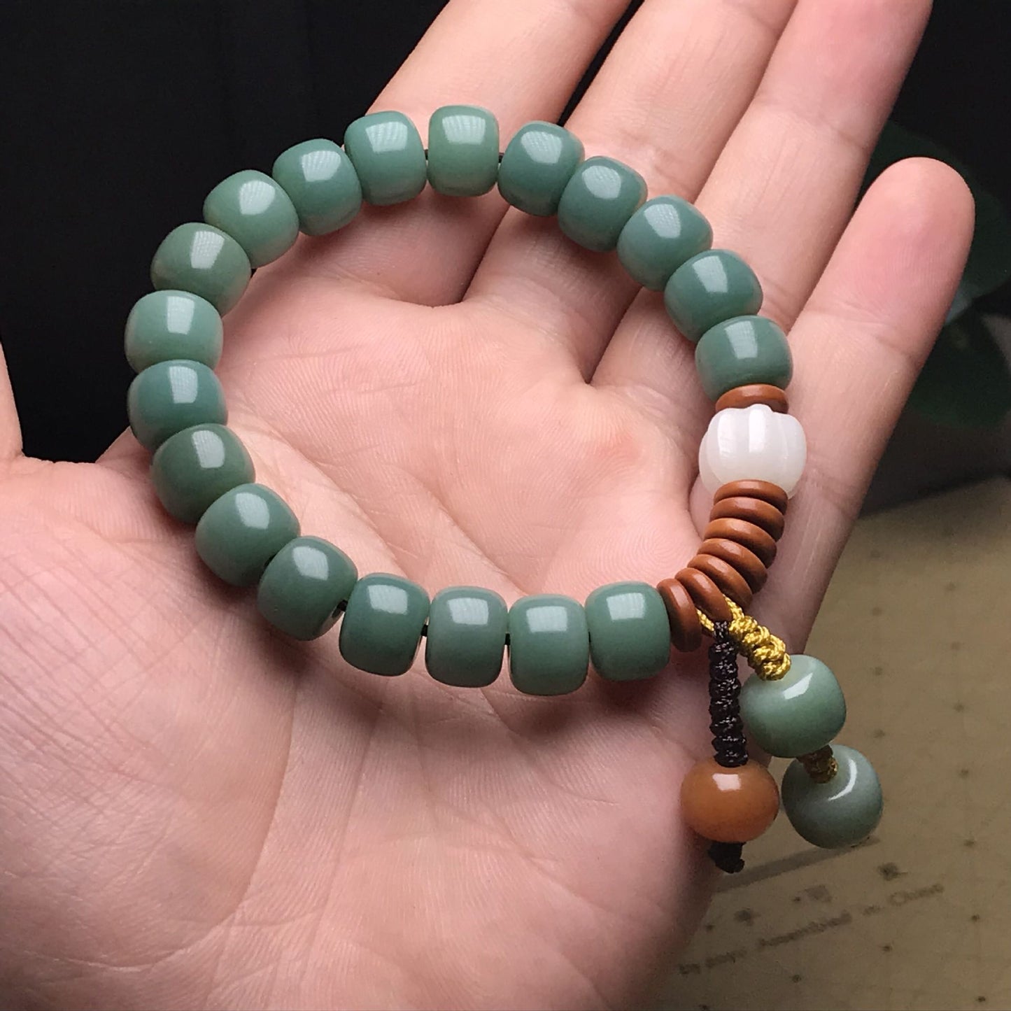 Green Bodhi Root Bracelet for Women with White & Brown Accents