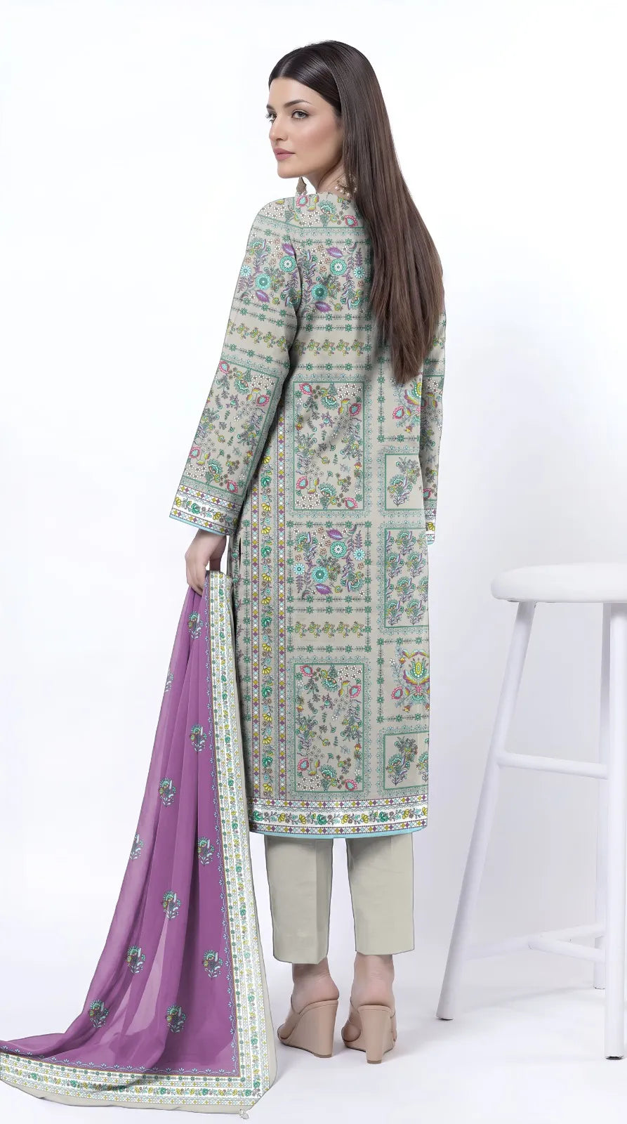 3 Pcs Women's Unstitched Printed Suit